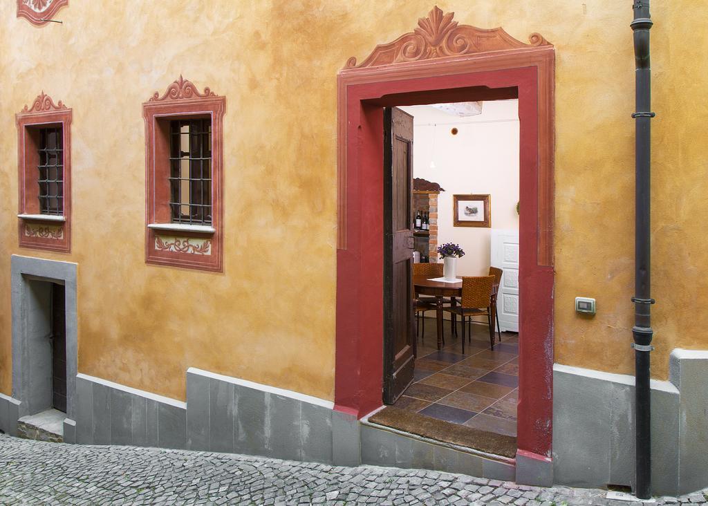 Hotel Dimora I Manichei Monforte dʼAlba Exterior foto