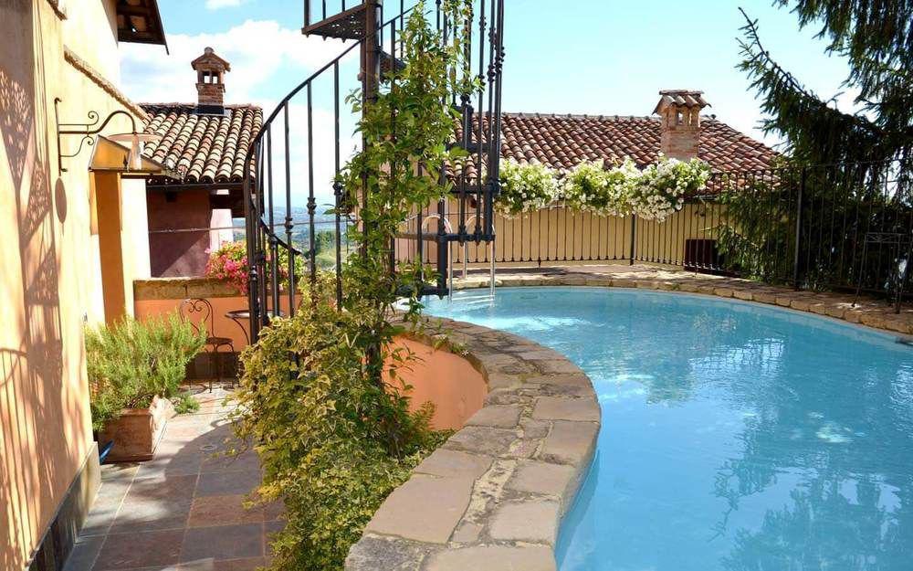 Hotel Dimora I Manichei Monforte dʼAlba Exterior foto